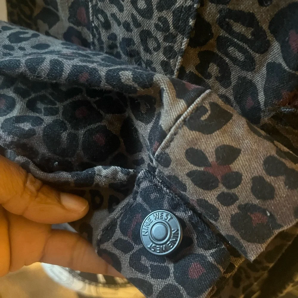 Animal print Button down jacket - Picture 7 of 15